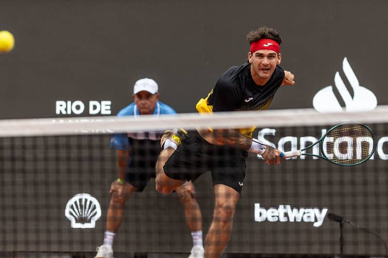 Tokyo Take-Off! Shapovalov Serves Past Johnson